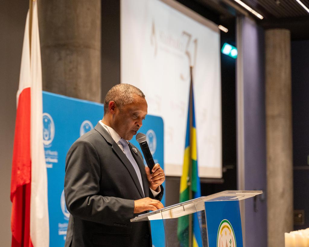 Anastase SHYAKA (@ashyaka) on Twitter photo 07.04. in #Warsaw: at #Kwibuka31 , we are joined by over 350 #FriendsofRwanda, incl . : Gov Officials, #MPs, CEOs, academics, #Ambassadors, #DAs & #Diplomats. Hon. MoS <a href="/MFAPoland/">Witold Waszczykowski</a>, Anna #Radwan remarked the imperative of solidarity and collaboration w #Rwanda . Sen. Beata 07.04. in #Warsaw: at #Kwibuka31 , we are joined by over 350 #FriendsofRwanda, incl . : Gov Officials, #MPs, CEOs, academics, #Ambassadors, #DAs & #Diplomats. Hon. MoS <a href="/MFAPoland/">Witold Waszczykowski</a>, Anna #Radwan remarked the imperative of solidarity and collaboration w #Rwanda . Sen. Beata