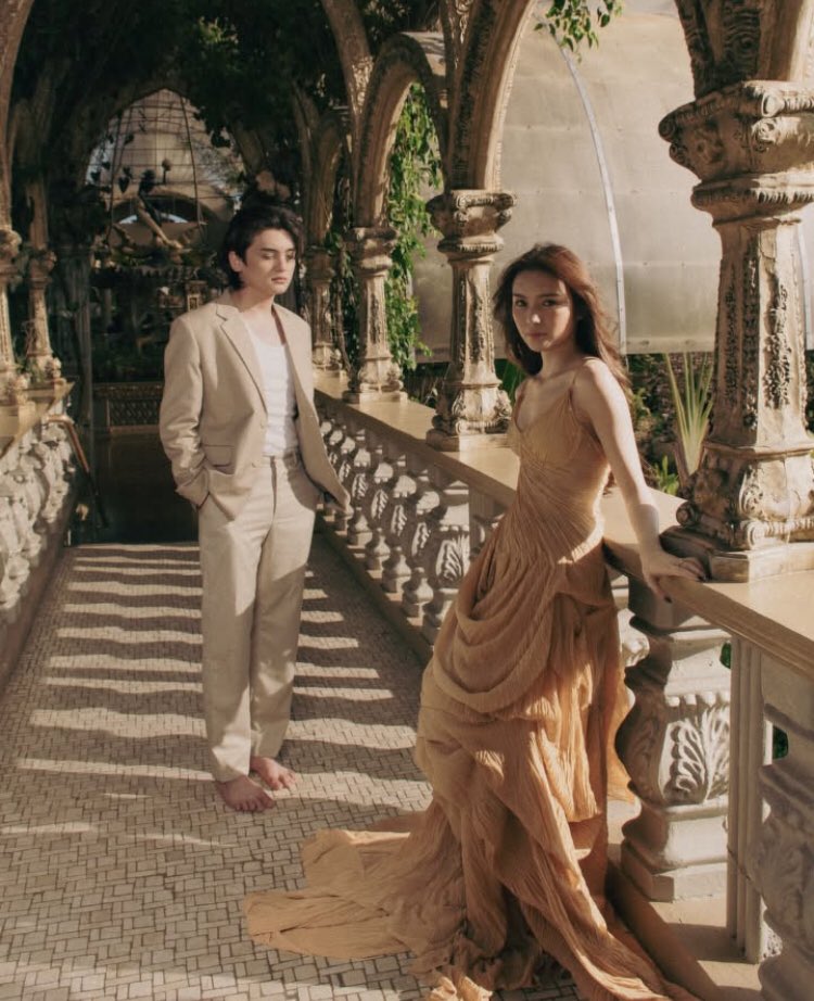FS_trendsetter's tweet photo. IG | @.j.alarcioo posted a photos of @francinecarreld and @imsethfedelin 

“ Golden hour doesn’t speak— it paints ✨ “

#FranSeth #FRANSETHCloudies
#FrancineDiaz #SethFedelin https://t.co/BpOBrJNZDg
