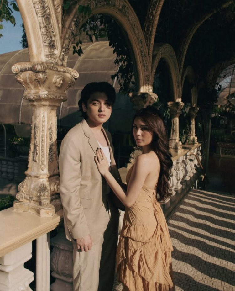 FS_trendsetter's tweet photo. IG | @.j.alarcioo posted a photos of @francinecarreld and @imsethfedelin 

“ Golden hour doesn’t speak— it paints ✨ “

#FranSeth #FRANSETHCloudies
#FrancineDiaz #SethFedelin https://t.co/BpOBrJNZDg