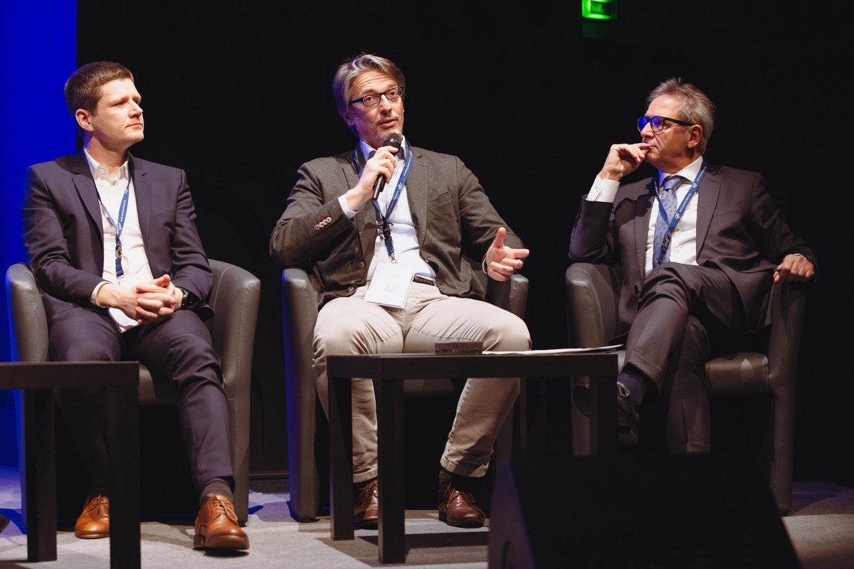 euronuclear's tweet photo. 💬 “Innovative #SMR &amp; #AMR Designs: Bridging Industry &amp; Research” brought together:
📍M. Frignani (Ansaldo Nucleare)
 📍O. Doucet (@newcleoenergy)
 📍P. Gauthé (@Hexana_Fr)
 📍B. Hombourger (@NAAREA_xamr)
 📍N. Sene (#NUWARD)
#nuclear #innovation
Ph. Maximilien Struys Photography https://t.co/2f24jlrMpS