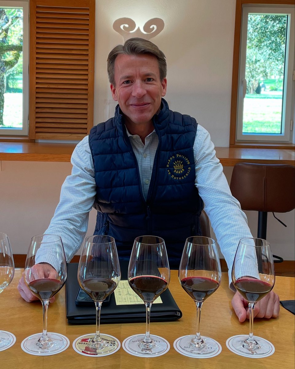 chriswinedoctor's tweet photo. The Mage of Mouton, holding court over his 2024 potions. There is something magical about Jean-Emmanuel Danjoy’s wines and it comes through in 2024. #moutonrothschild #mouton #clercmilon #darmailhac #pauillac #bdx24 #bdx2024 #bordeaux #primeurs #wine https://t.co/mReXLPpty6