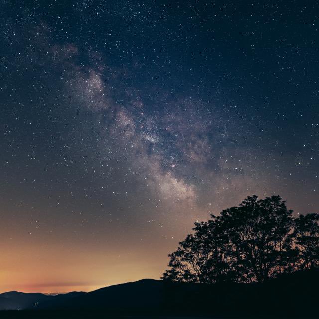 Devenez Pastore di e Stelle en effectuant des mesures au moyen d’un appareil mis gratuitement à votre disposition
aue.corsica/forms/Inscript…
Objectif : obtenir le label de Réserve Internationale de Ciel Etoilé (RICE) pour la Corse
aue.corsica/Tutti-Pastori-…
⭐️ Siate à fianca à l’AUE !