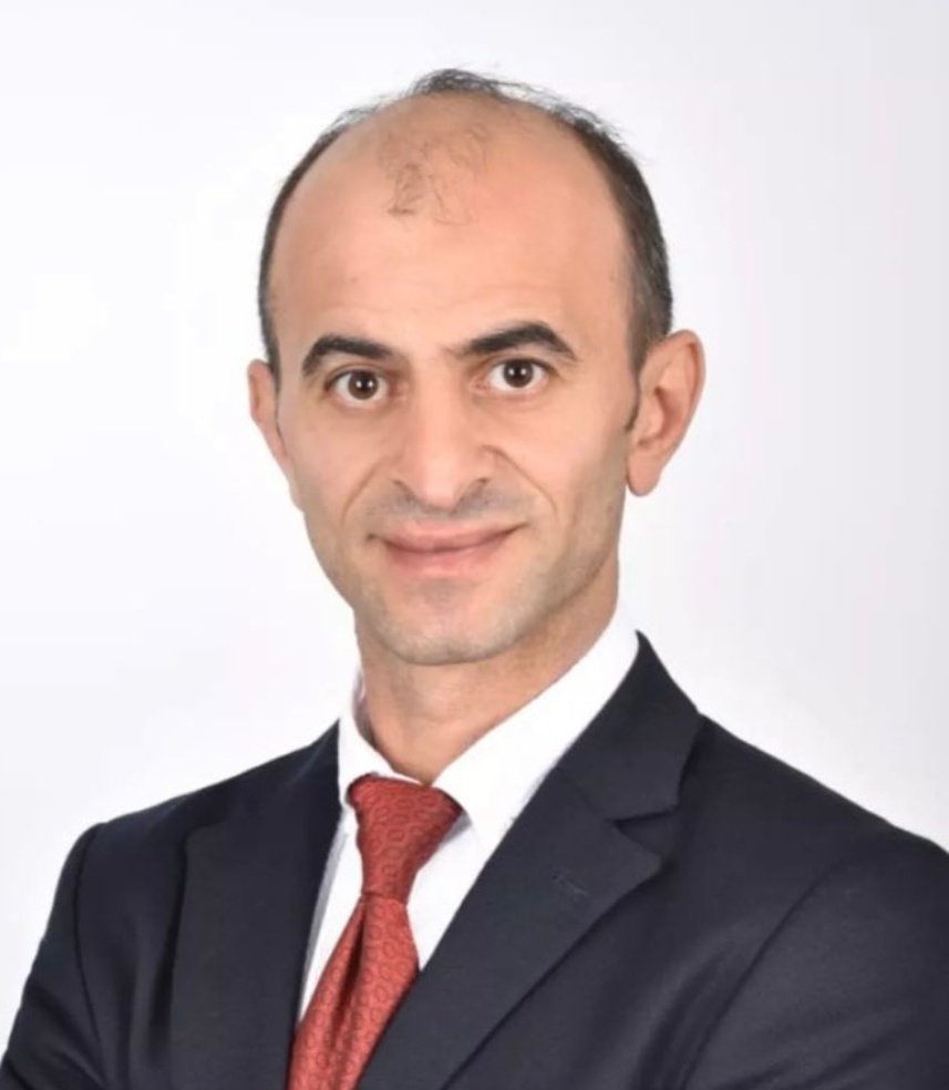 sayin osym baskanum sizden bi ricamuz olacak ha bize bi 3 sene daha verun 10 siniftan tekrar baslayalum ha baskanum bu sefer guzel degerlendircez baskanum soz😔