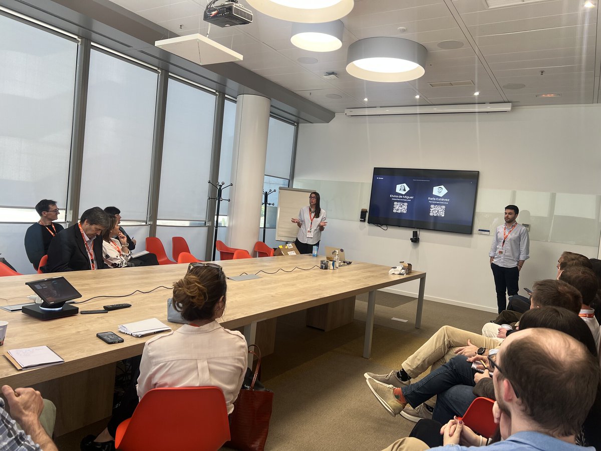 BCDayES's tweet photo. Última sesión antes de la pausa para la comida 🍽️ A por ello! 💪🏼

👉🏼 Gestión de tesorería eficiente: Embat para Microsoft Business Central
🗣️ Elvira De Miguel

#BusinessCentralDay #BCDayES #DirectionsSpanish #CommunityBCDay https://t.co/lustJJ3ukj