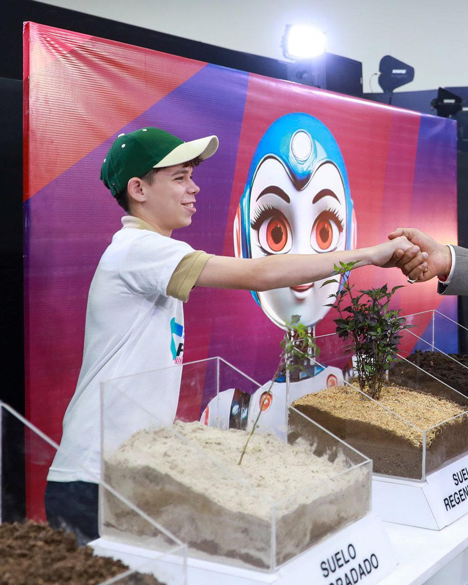 La Expoferia ‘Niñas y Niños Productores 2025’ va a recorrer el país. Debemos motivar a la Generación Genial para sembrar el amor en pro del desarrollo integral del país. Con ello, se asegurarán 100 años de libertad.