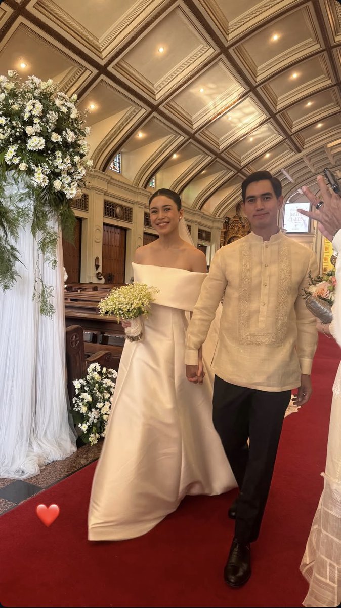 baddierretto's tweet photo. Congratulations, Claudia and Basti! 💐 https://t.co/43BRNAwUDT
