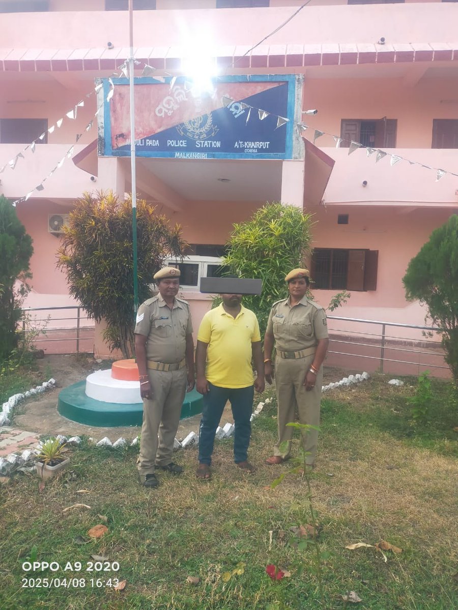 SP Malkangiri (@spmalkangiri) on Twitter photo #Mudulipada PS Team executed one warranty namely sudarsna khemundu s/o late Hari khemundu of village pindajagar PS-Mudulipada, District-Malkangiri in connection with NBW vide TR no -99/2021 u/s 20(b)/(ii)c NDPS act.
<a href="/odisha_police/">Odisha Police</a> <a href="/DGPOdisha/">DGP, Odisha</a> <a href="/digswrkoraput/">DIGP, SWR Koraput, Odisha</a> <a href="/CIDOdisha/">Criminal Investigation Department and Crime Branch</a> #Mudulipada PS Team executed one warranty namely sudarsna khemundu s/o late Hari khemundu of village pindajagar PS-Mudulipada, District-Malkangiri in connection with NBW vide TR no -99/2021 u/s 20(b)/(ii)c NDPS act.
<a href="/odisha_police/">Odisha Police</a> <a href="/DGPOdisha/">DGP, Odisha</a> <a href="/digswrkoraput/">DIGP, SWR Koraput, Odisha</a> <a href="/CIDOdisha/">Criminal Investigation Department and Crime Branch</a>