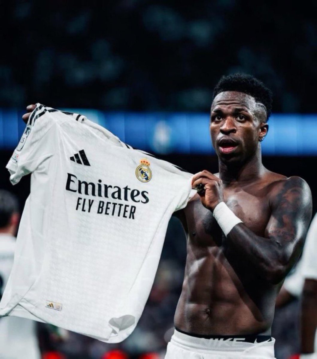 🚨🤍 Si Vinicius Jr marca gol hoy contra el Arsenal sortearemos su camiseta entre todos los que:  

- Den RT a este tweet 
- Sigan a <a href="/Ctinfo_17/">Ctinfo_17</a> y a mi 
- Comenten una porra para el partido

Mucha suerte! 🍀