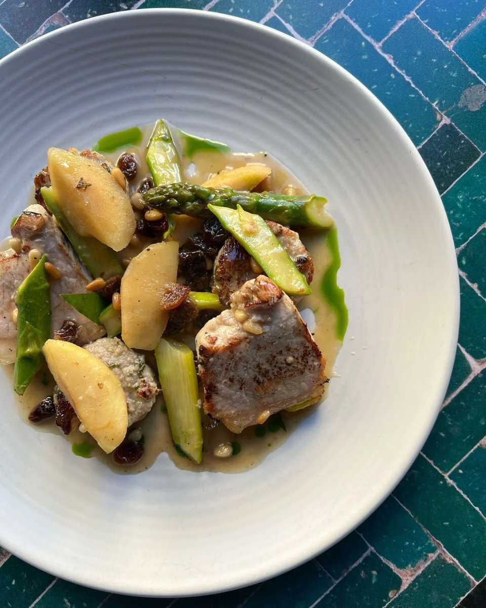 CinCinUK's tweet photo. This Spring, we will be opening our doors to host a series of lunches for the Sundays worth celebrating.

​​​​​​​First up, Join us for an Easter feast fit for the family. 

Book now. https://t.co/dyrdQMdqsu