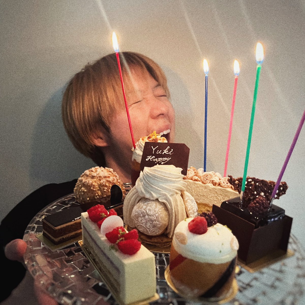 yuki_ogoe_0408's tweet photo. 31歳ですって。
素敵な歳になるよう今年もやるぞーーーーー！ https://t.co/WxUQrBP08Y