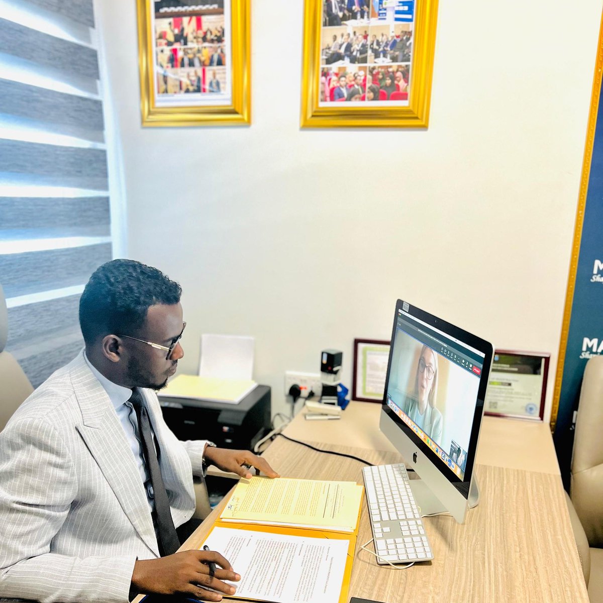 Maandhis_Youth's tweet photo. Through collaboration, #MAANDHIS and @FBAFolke are exploring the transformative power of #SomaliYouth in promoting development, peace, and democracy, including youth with disabilities and those from marginalized communities. #Somalia #YPS https://t.co/fGQz8snDU6