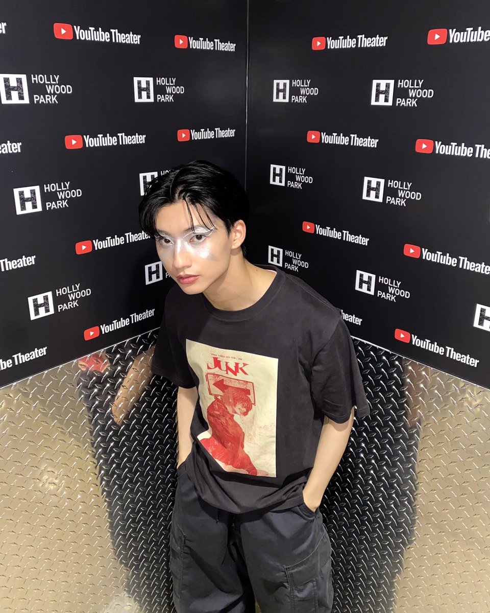 shiryusejima's tweet photo. JUNK完走！

終わった、と噛み締めるほどに長く続いた戦いは
終わる���、と願ってしまうほどに儚く美しい時間でした

またとある曲にて、欧米全ての公演でソロを踊らせて頂きました

憧れのその先へ

ありがとうございました！

#米津玄師 
#米津玄師2025tourjunk 
#米津玄師2025tour_junk 
#チーム辻本 https://t.co/GabuD8WaBm