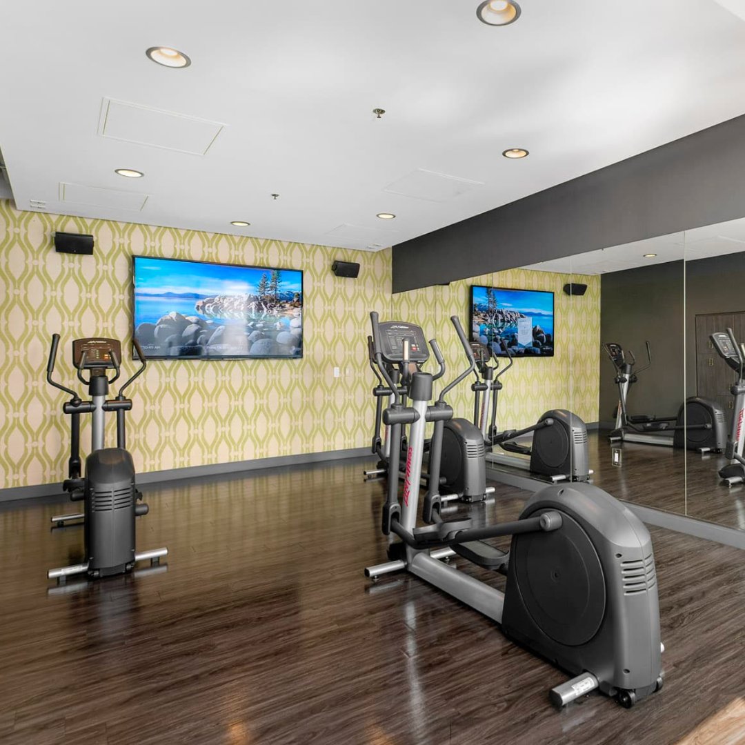 JeffJackApts's tweet image. Relax your mind in our soothing yoga center and take part in one of our weekly complimentary classes!

#willowbridgepc #wearewillowbridge #JeffJackApartments #SayYEStotheaddress #homesweethome #lpcyoubelonghere #lpcmidwest#lincolnproco #lpchometogether #midwestisthebest...