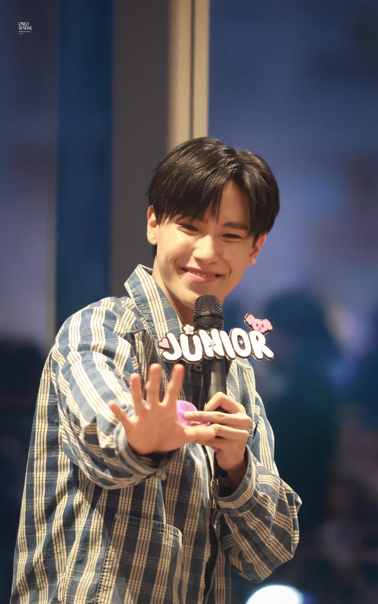 น่ารักกับแฟนคลับเสมอเลยย ทั้งตอนมาและตอนรวมพล เก่งมากคั้บบ . 😭

#BKKIBF2025xJuniorMark
#junniorrs