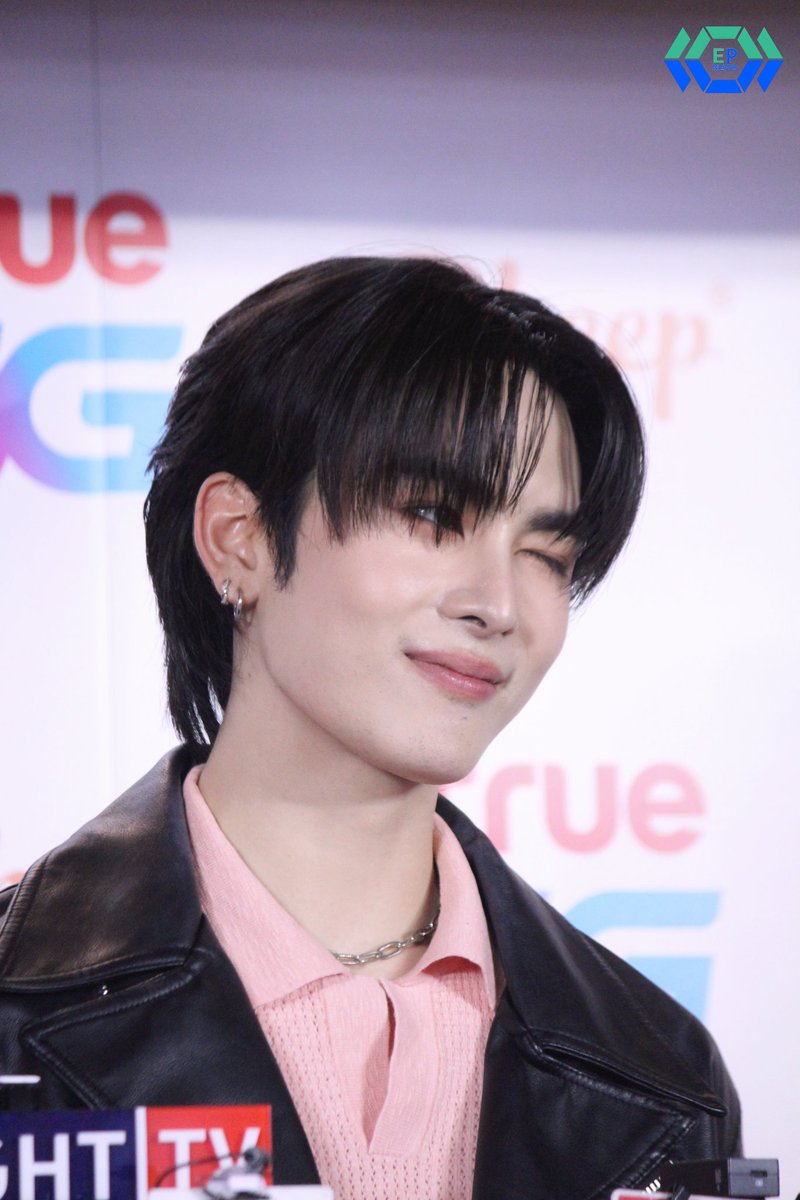 epnewsonline's tweet photo. "แซนต้า พงศภัค" ช่วงสัมภาษณ์สื่อ ในงาน "Sheep and True Collaboration"
SANTA X SHEEP AND TRUE
#Santapp
#SheepandSanta
#SheepandTrueCollaboration
#AppleSheep #TrueShop https://t.co/iIF6Qhm6zP
