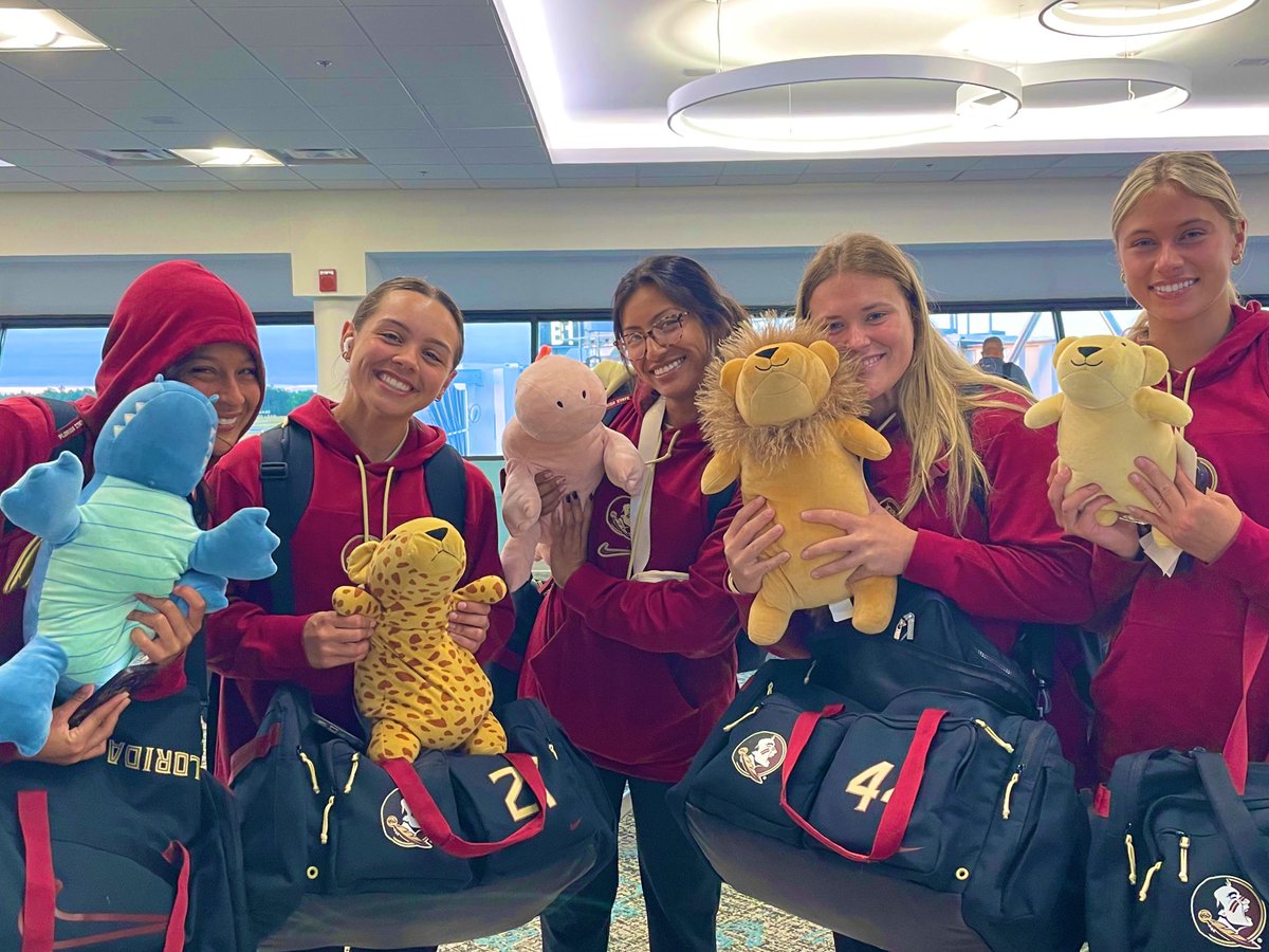 Lonni Alameda (@coach_alameda) on Twitter photo We added a few roster spots for our west coast trip!  β #travelbuddies #snugglebugs #smilesπ€πΌ We added a few roster spots for our west coast trip!  β #travelbuddies #snugglebugs #smilesπ€πΌ