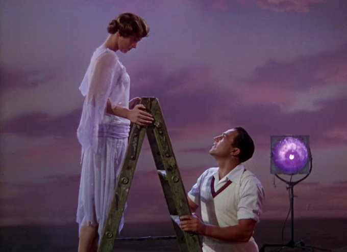 Gibboanxious's tweet photo. Singin’ in the Rain (1952) 

dir. Stanley Donen and Gene Kelly https://t.co/59Q56cE10n