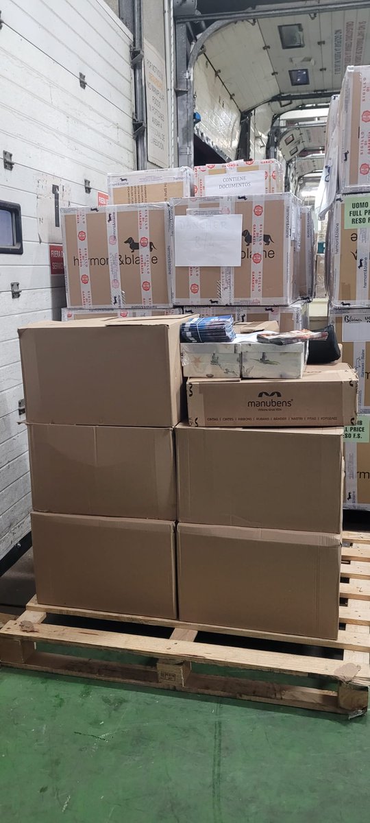 🍲 Hoy Cocina Económica lleva al Corte Inglés de #Santander productos elaborados en su empresa de inserción social.
👩‍🍳 Habrá talleres para mostrar cómo se hacen y sensibilizar sobre la realidad de las personas vulnerables a las que sirven.
#InserciónSocial #HijasDeLaCaridad