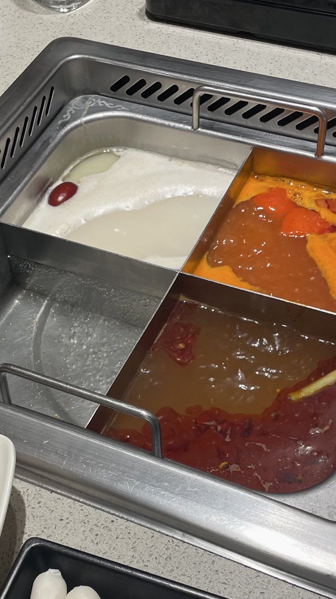 #종현 #Jonghyun 
#종현이랑_보글보글_훠궈파티
#종현이의_서른다섯번째_봄
#HAPPY_JJONG_DAY

입구부터기요미로시강///
타팬친구들이랑 갔는데 너무 좋아하더라구요!!
종현아 생일 축하해🥹