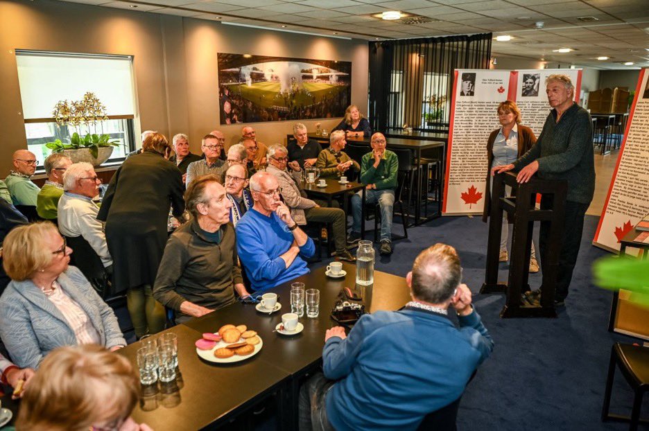 degraafschapMVO's tweet photo. 𝗩𝗲𝘂𝗿 𝗔𝗹𝘁𝗶𝗲𝗱 𝗛𝗲𝗿𝗱𝗲𝗻𝗸𝘁!
Afgelopen week stond in het teken van 80 jaar vrijheid. Stichting Doetinchem Herdenkt bracht de bevrijding van Doetinchem in 1945 tot leven, met verhalen van elf gesneuvelde Canadese soldaten. #80jaarvrijheid #NooitVergeten #Herdenken https://t.co/08TpPsSpLV