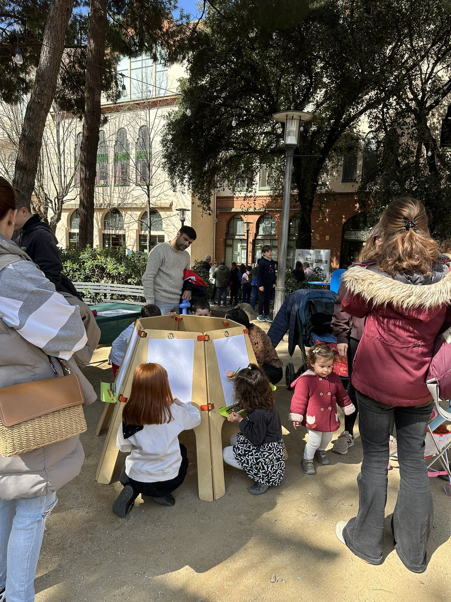 Aquest dissabte passat vam estar presents a la mostra d’Entitats 2025 de la @plataformavalua, una gran oportunitat per conèixer de prop tota la feina i el potencial del tercer sector de #Sabadell.
💪🏽🫱🏼‍🫲🏽📢

#Vàlua2025 #Vàlua #plataformavàlua #MostraEntitats2025