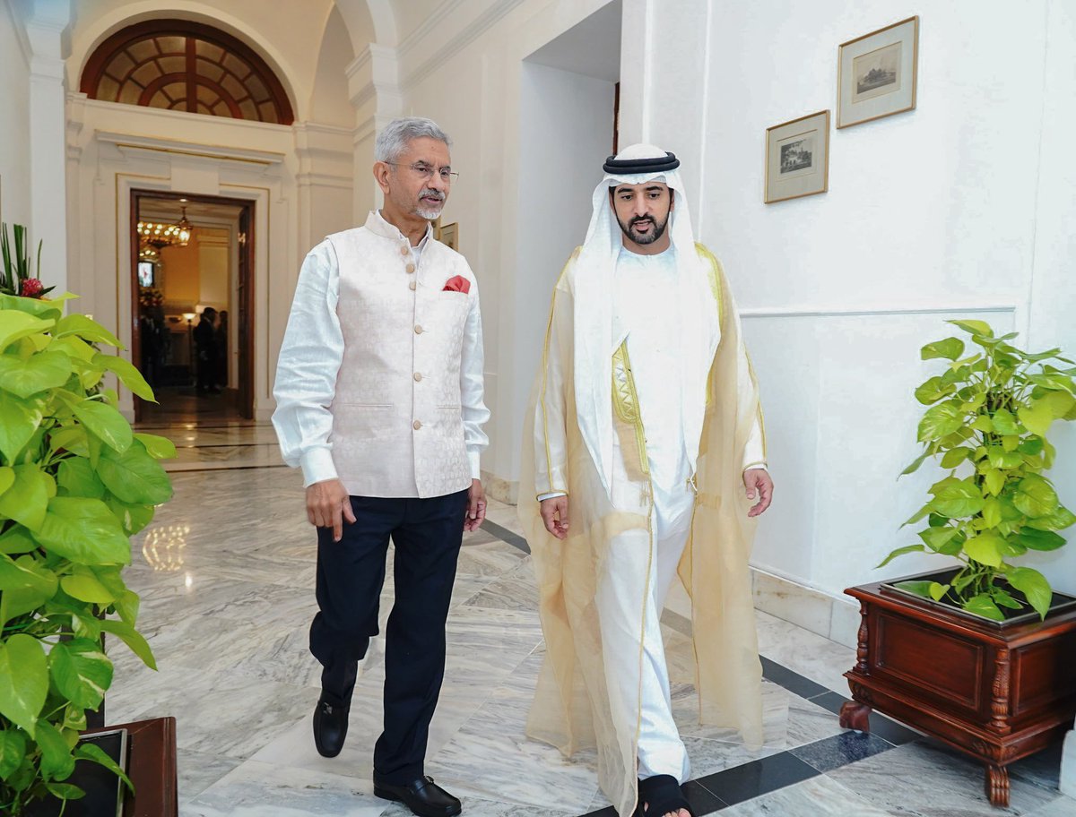 groupfazza's tweet photo. حمدان بن محمد يستعرض مع الدكتور سوبرامنيام جايشانكار وزير الشؤون الخارجية الهندي العلاقات الثنائية وآفاقها المستقبلية في ضوء الحرص المشترك على توسيع دائرة التعاون ضمن مختلف القطاعات الحيوية. https://t.co/G5w89jmQ95