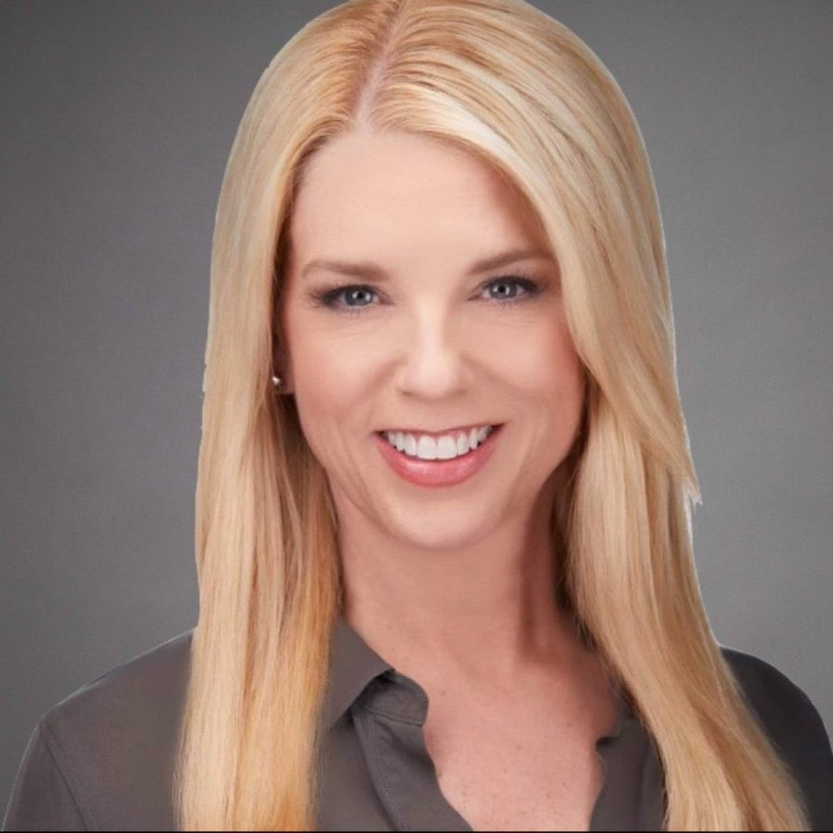 Majority stand with Attorney General Pam Bondi! She's doing a great job. 
Agree ❓✋