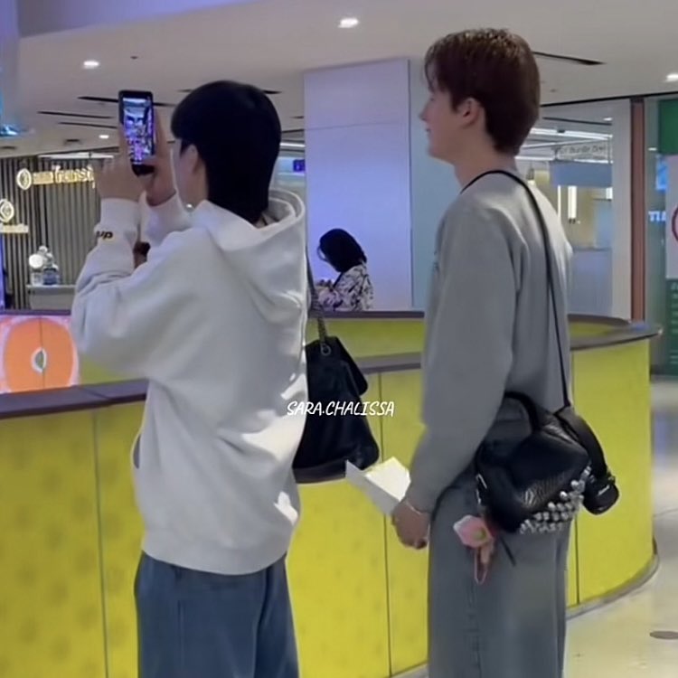 NeeNee_333's tweet photo. พูดตรงๆแอบเขินตั้งแต่เมื่อวาน https://t.co/loomVqtYAM
