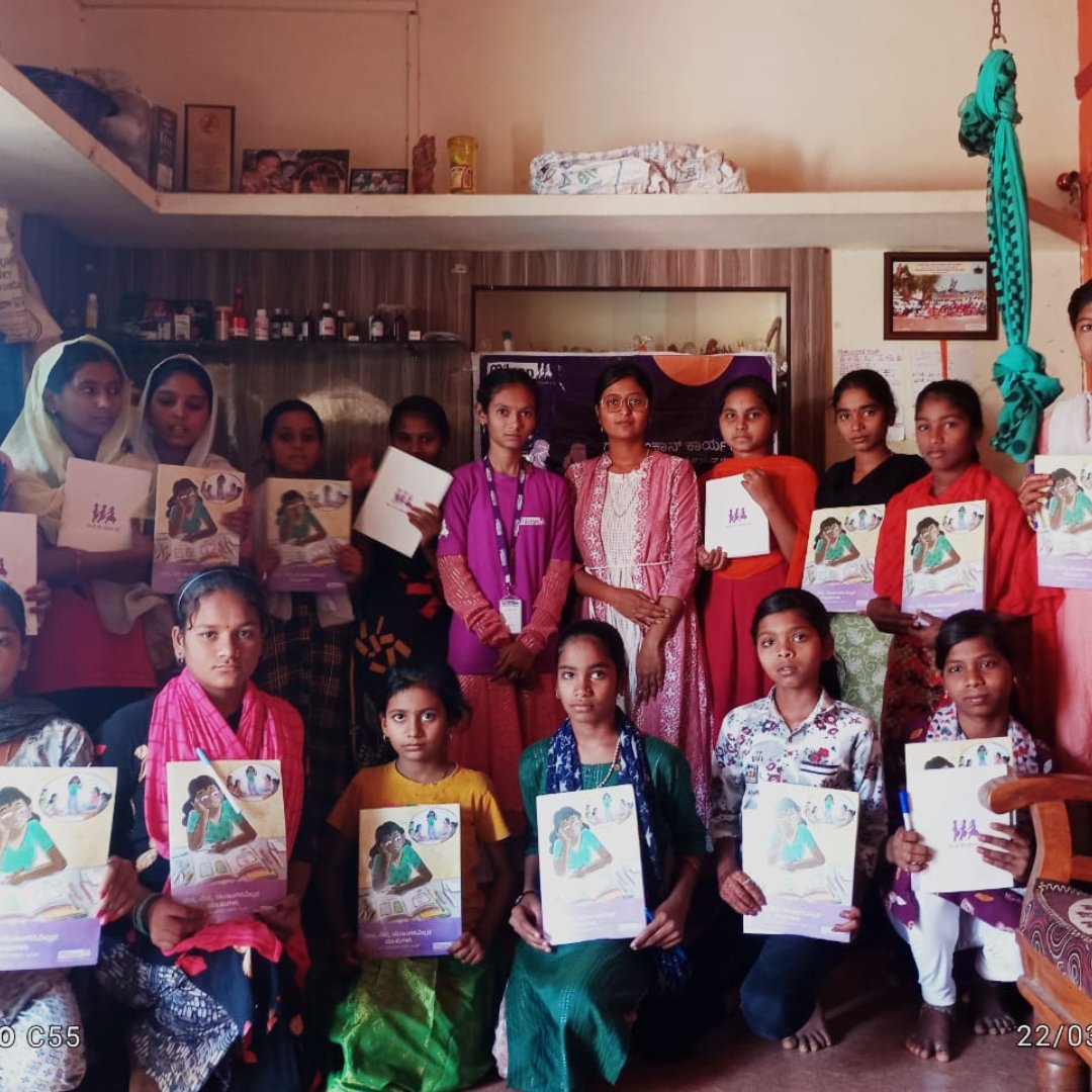 SupportMilaan's tweet photo. The field visit to Karnataka was filled with warmth, honesty, and powerful stories. Girl Icons and peer members spoke openly about their SAP journey, but it was the peer members' quiet energy and purpose that truly left a mark.

#KarnatakaFieldVisit #GirlIconProgram https://t.co/wSgVfCYMaQ