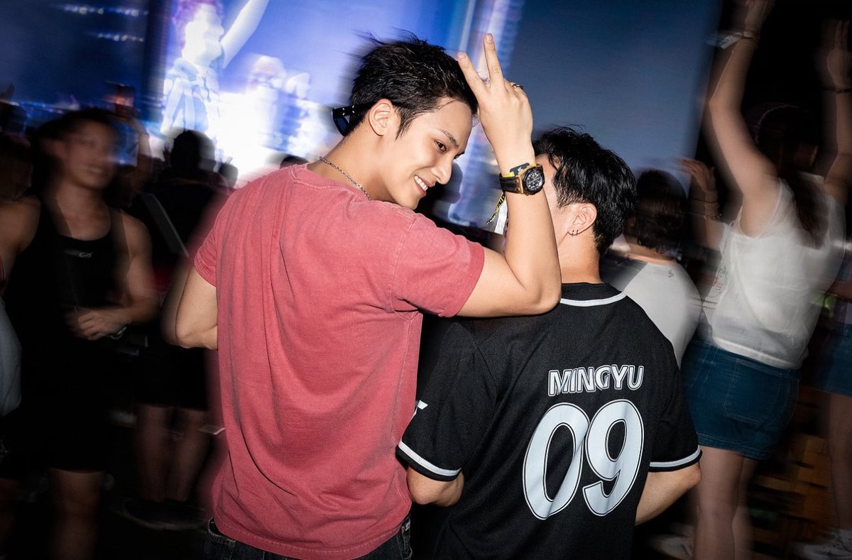 xueishaoo's tweet photo. WE GOT MORE MINGYU TECATE PA’L NORTE PHOTOS! 🥹🤍 https://t.co/mfjFfLZheZ