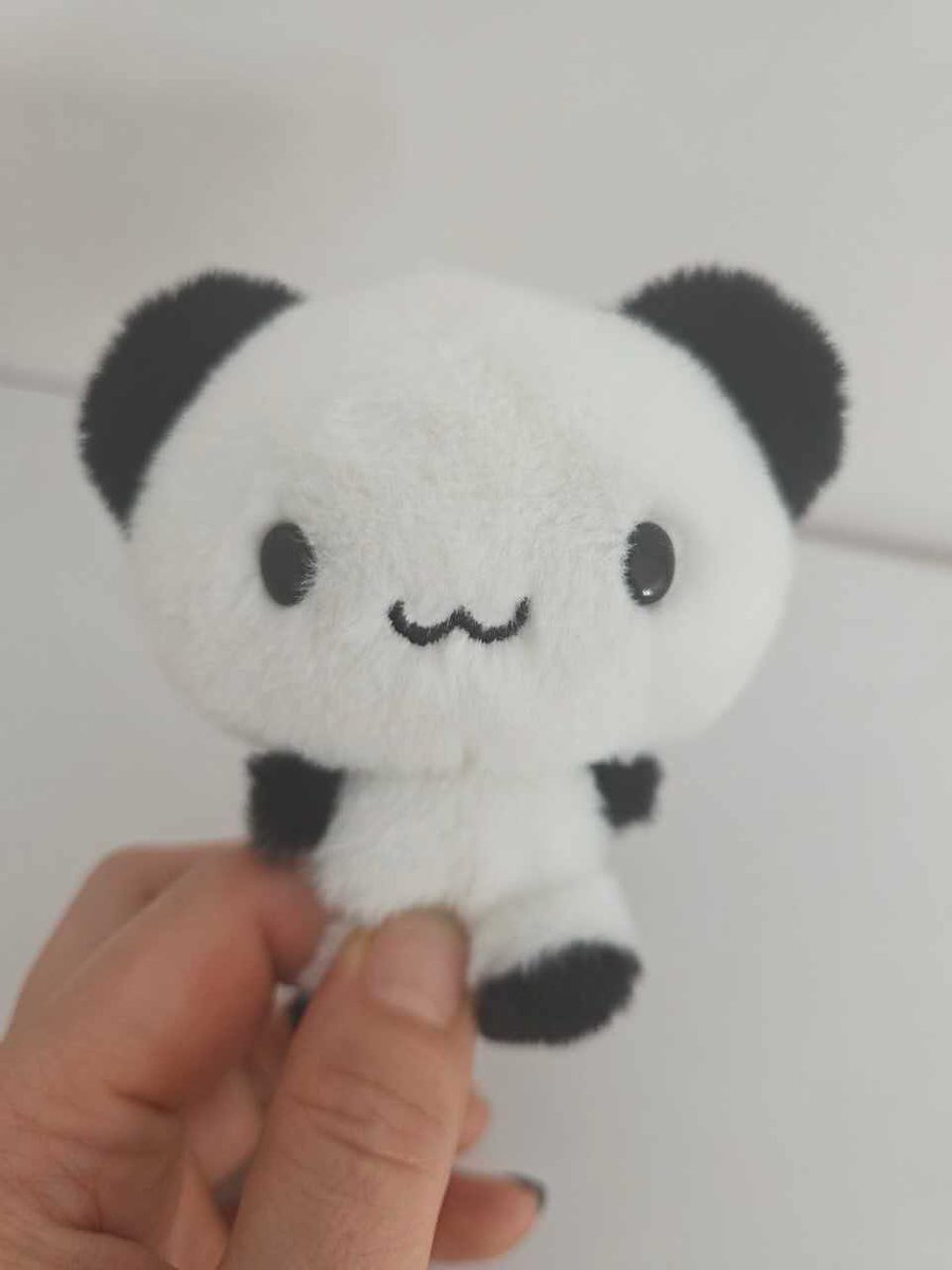 hinakuuuu's tweet photo. 판다 친구도 공장에서 보내 주신 사진!!
오른쪽 스티커 속 아이들이에요 열심히 준비해서 올게요… https://t.co/C3W9PAz2D7