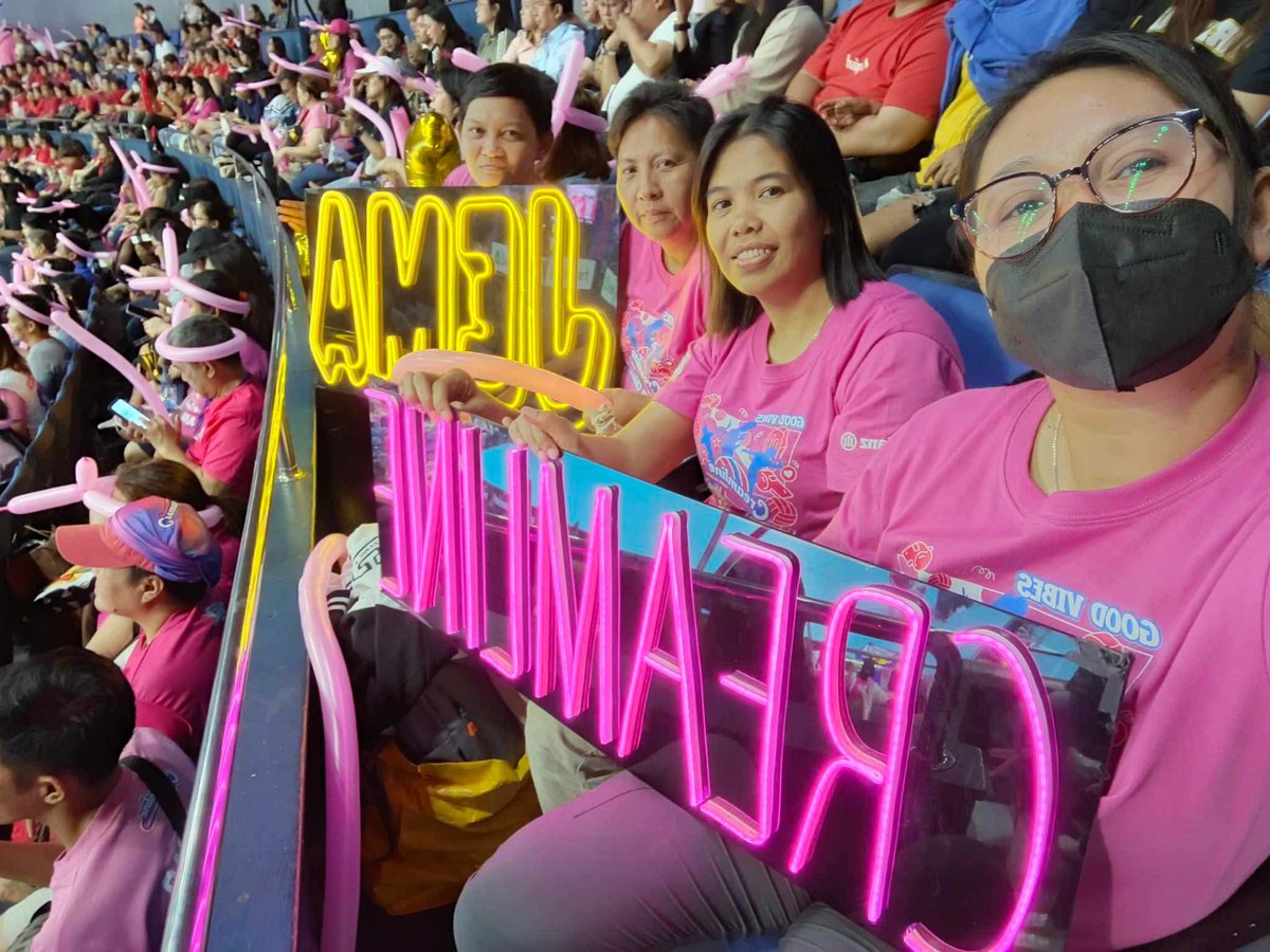 JGcommunityINTL's tweet photo. Thank you guys! At s lahat ng nag help pati s lobo at letter balloons. https://t.co/cCK0iUKyXE