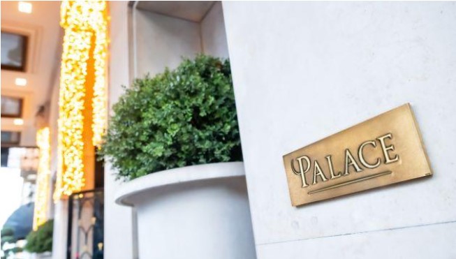 🔴 Palaces : les premiers renouvellements ont eu lieu !
8 hôtels parisiens voient leur distinction reconduite. Bravo à eux ! 👏
Pour les découvrir 👉atout-france.fr/fr/actualites/…