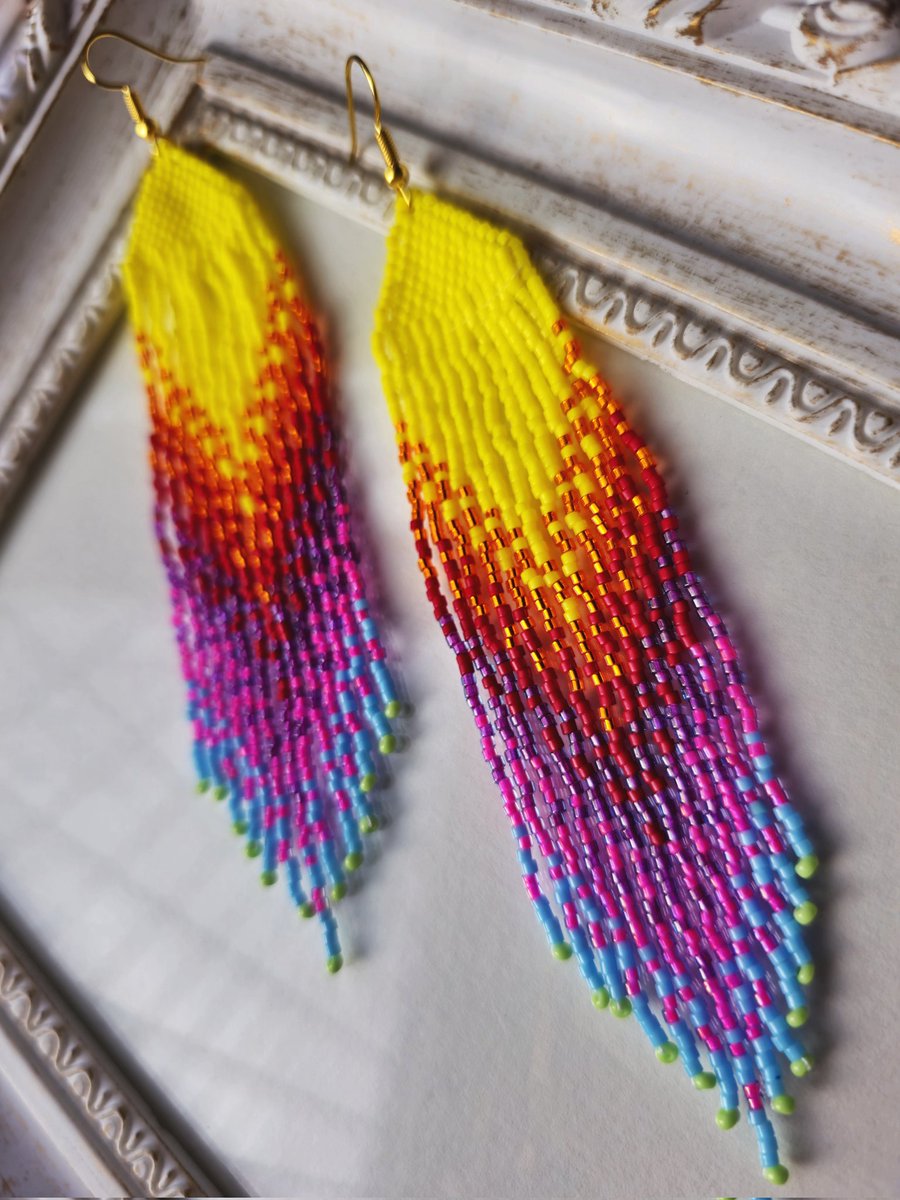 AlienJewelry's tweet photo. Bright colors of life are like spices: they add flavour and meaning! 🌶️🎨 Don't be afraid to colour your everyday life! #color #life #inspiration #earrings #boho #Etsy #mhhsbd https://t.co/rhpVYAyDZX