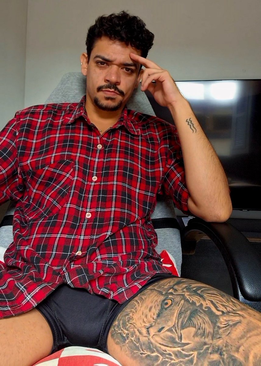 danielnalidoria's tweet photo. Só para mostrar a tatuagem https://t.co/0BQ5RPKPIQ