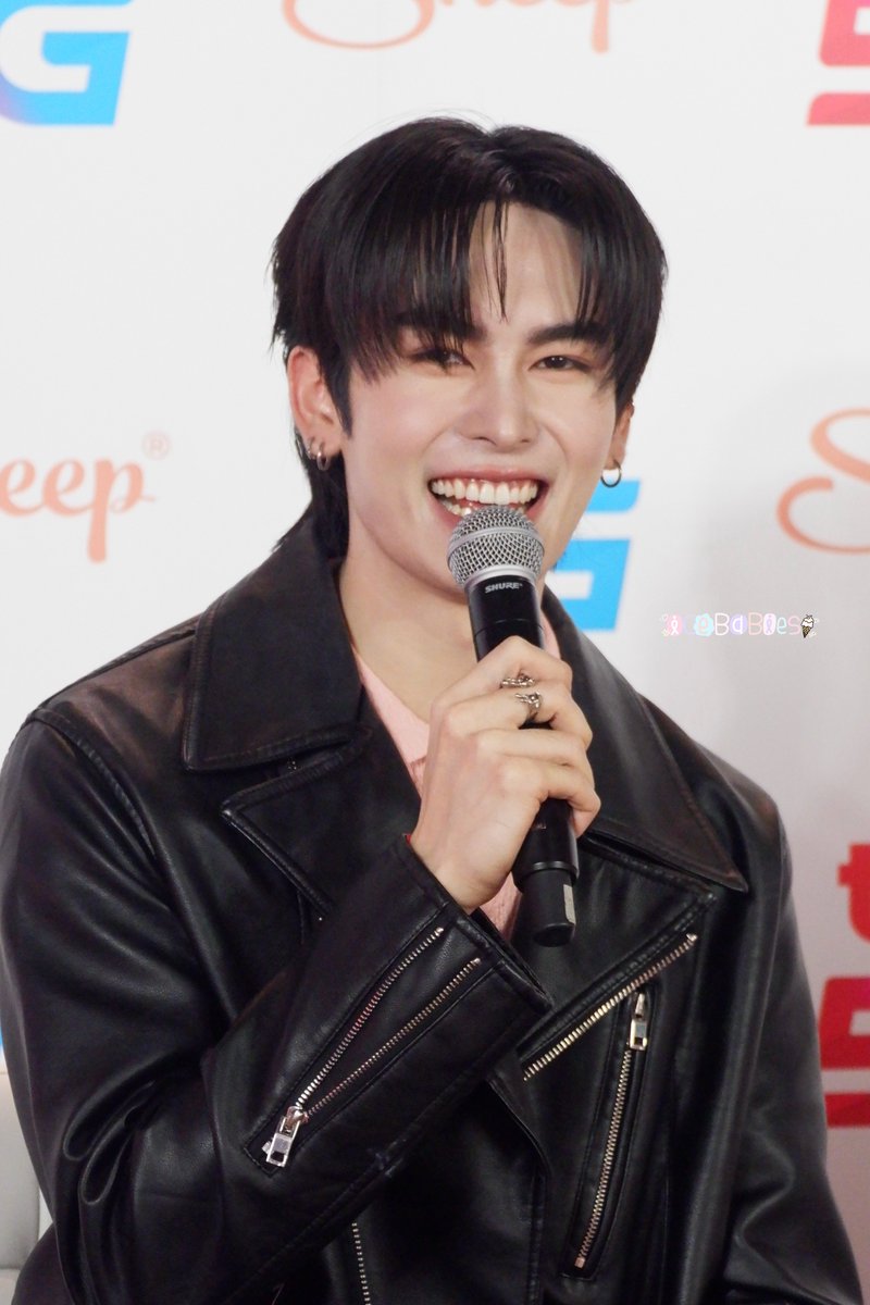 iCeBaBieS's tweet photo. ⤾·˚ ༘ ◡̈
ความสดใสของโลกใบนี้ 🤗💖
@Ppsanta ♡‧₊˚
SANTA X SHEEP AND TRUE
#Santapp
#SheepandSanta
#SheepandTrueCollaboration
#AppleSheep #TrueShop https://t.co/ISuBFtyZsy