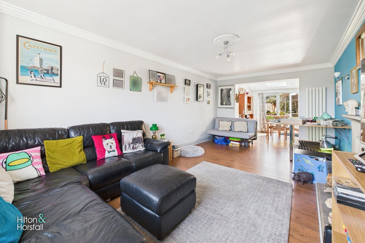 HiltonHorsfall's tweet photo. Higher Causeway | Barrowford | Semi Detached | Large Driveway | 3 Bedrooms | Large Living Room | Dining Kitchen | Study | Utility Room | Shower Room | Rear Garden | OIRO £239,950 https://t.co/v4n4d7BPd5