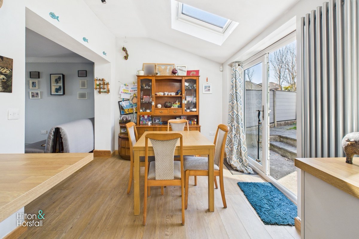 HiltonHorsfall's tweet photo. Higher Causeway | Barrowford | Semi Detached | Large Driveway | 3 Bedrooms | Large Living Room | Dining Kitchen | Study | Utility Room | Shower Room | Rear Garden | OIRO £239,950 https://t.co/v4n4d7BPd5
