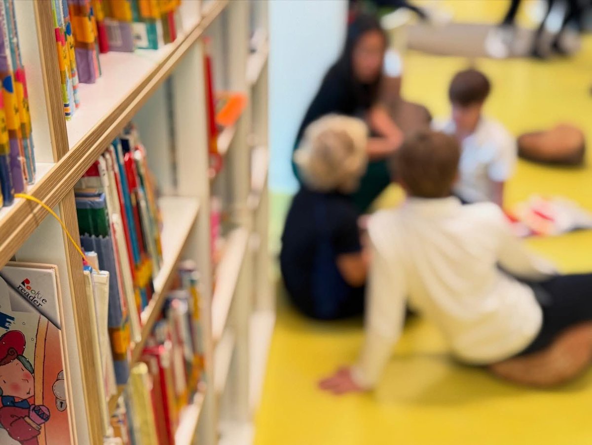 ISMonaco's tweet image. 📚✨ Day 2 of #BookWeek continues with a flurry of book-loving energy!

Older and younger students connected through Buddy Reading, sharing stories and the joy of reading together.

More literary fun ahead—stay tuned!

#readingisfun #buddyreading #booklove
