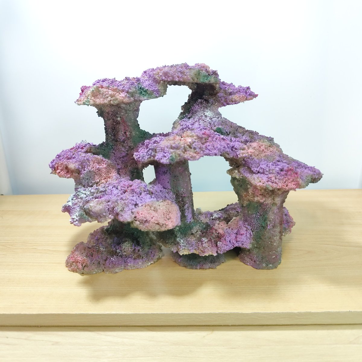yururepu's tweet photo. 人工ライブロック簡易オーダーで作成したものです。
以前に作成したものを再現も可能です。完璧はむりですが…
長さも指定範囲内でうまくできました！
←完成オーダー品
→お手本にした商品 https://t.co/uvsOVNxtQC