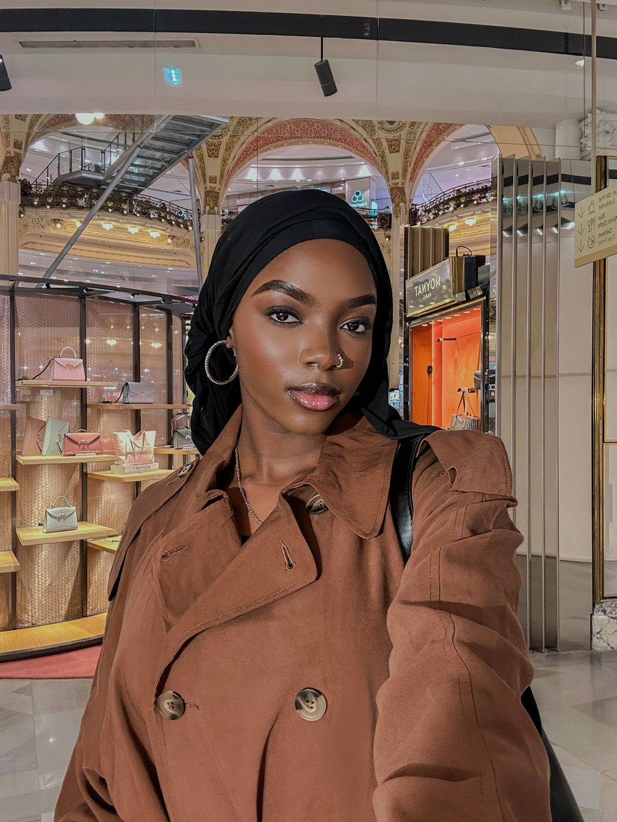 bintx___'s tweet image. Galerie La Fayette 💗