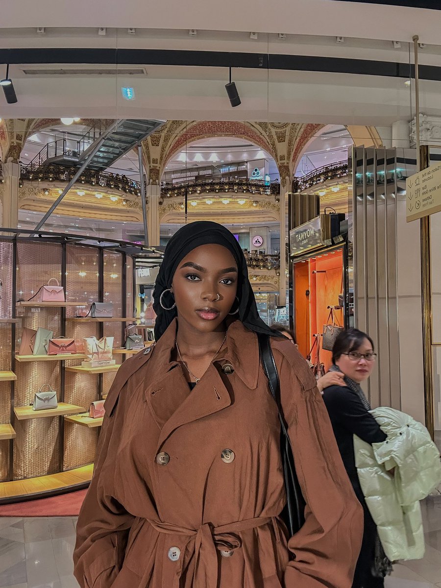 bintx___'s tweet image. Galerie La Fayette 💗