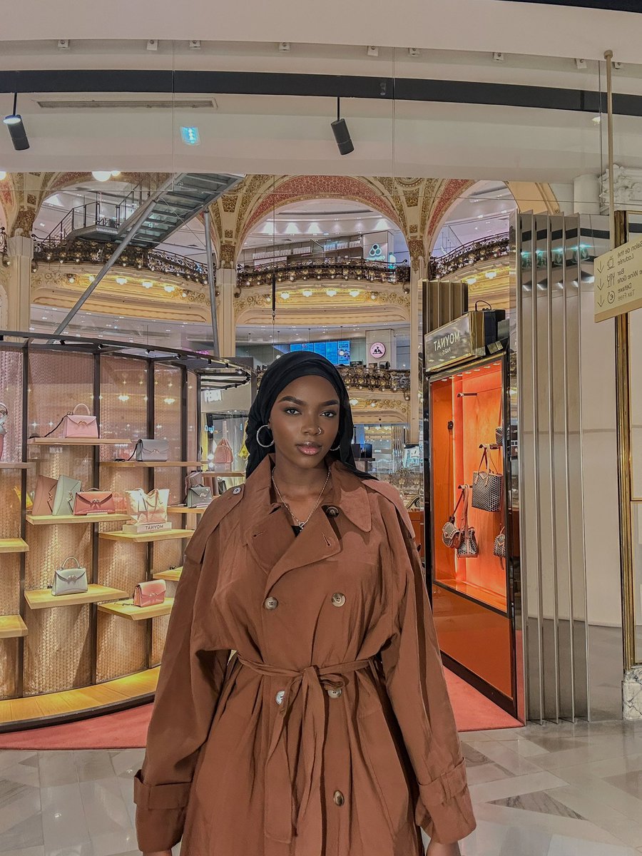 bintx___'s tweet image. Galerie La Fayette 💗