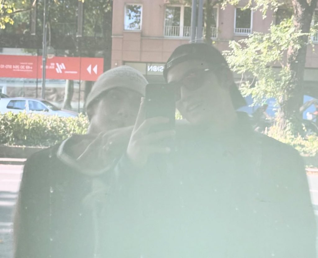 yanniee_n's tweet image. HAWAII                                                CHICAGO
BERLIN                                                 MEXICO