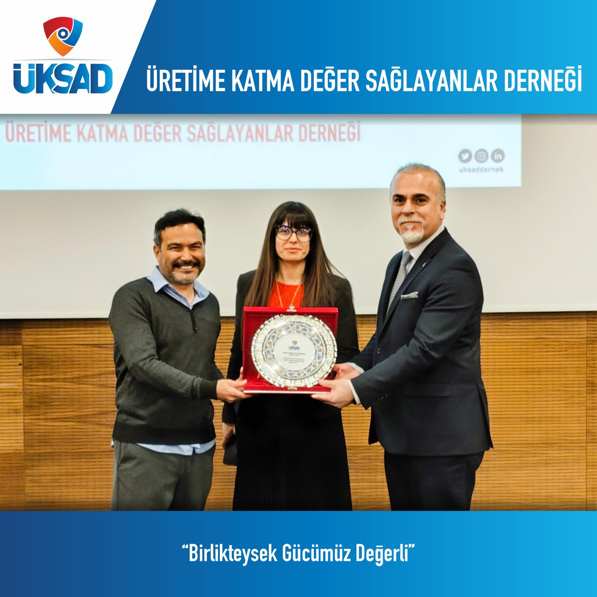 uksaddernek's tweet photo. ÜKSAD birlikteliğin gücünü yansıtmaya devam ediyor.
-
Bu ay ki toplantımıza katılan Eğitmen ve Yazar Sn. AHMET ŞERİF İZGÖREN beye katılımları ve üyelerimize verdikleri değerli bilgilerden dolayı ÜKSAD Ailesi adına teşekkür ederiz.
-
-
@levent_kirbas
@musaertunc061
@ibrahim_ayhan06
@CigdemDogan0606
@turan3000
@TamkocMusa
@ilyasdag
@AykutAcikgozbjk
@mustafa_gun06
@a_serif_izgoren
@izgorenakademi
.
.
.
.
.
.
.
.
.
.
.
.
.
.
#üksad #uksaddernek #ostim #sincan #ivedik #üretim #imalat #ankara #türkiye #sanayi #başkent #osb #basın #medya #gündem #haber #kurumsaleğitim #kurumsal #gelişim #ahmetşerifizgören #izgörenakademi #izgören #eğitim
