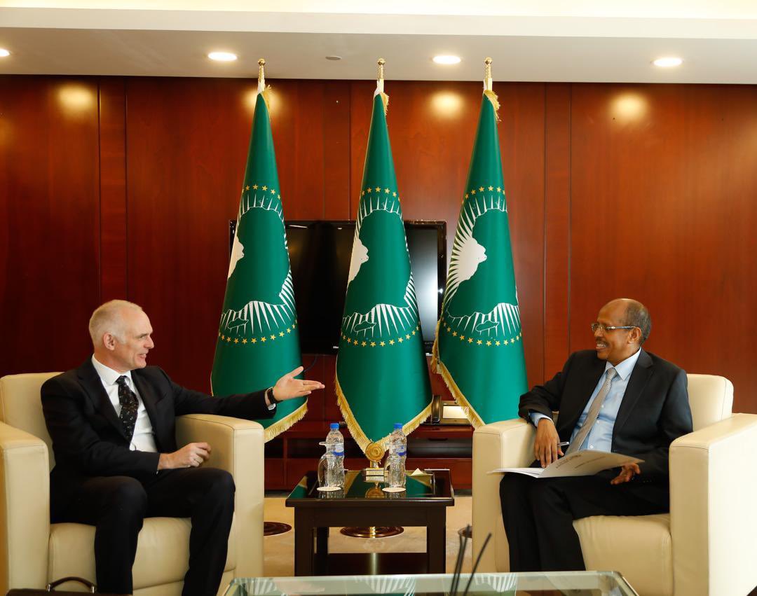 EuMordue's tweet photo. Excellent meeting with @_AfricanUnion Chairperson HE @ymahmoudali. We discussed strengthening institutional engagement across all areas of cooperation, including #Peace &amp; Security, in preparation for the upcoming Ministerial and Summit. #AUEU25 @EUtoAU https://t.co/ypvkznpk92