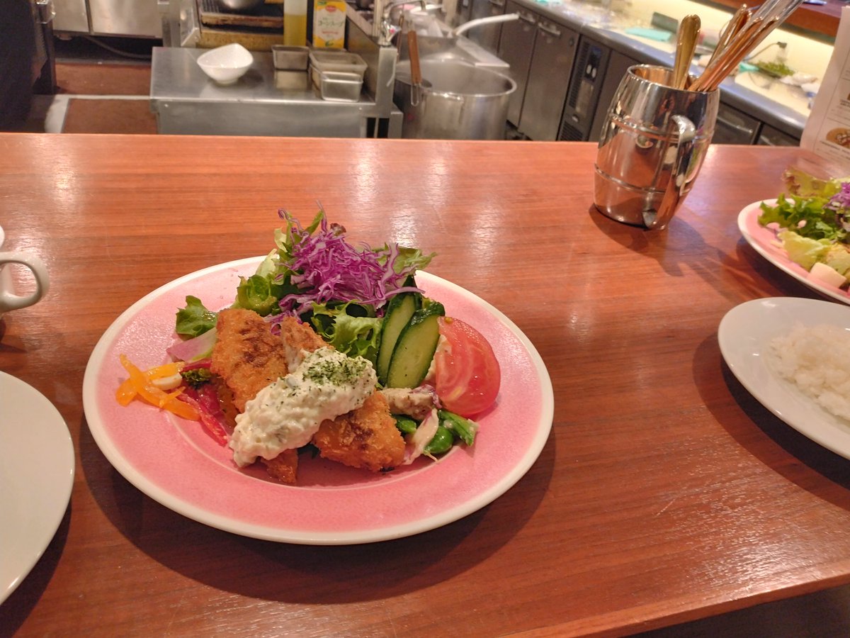 先週の土曜日に仲いい女の子とランチデート
会えてめっちゃ嬉しかった🙂