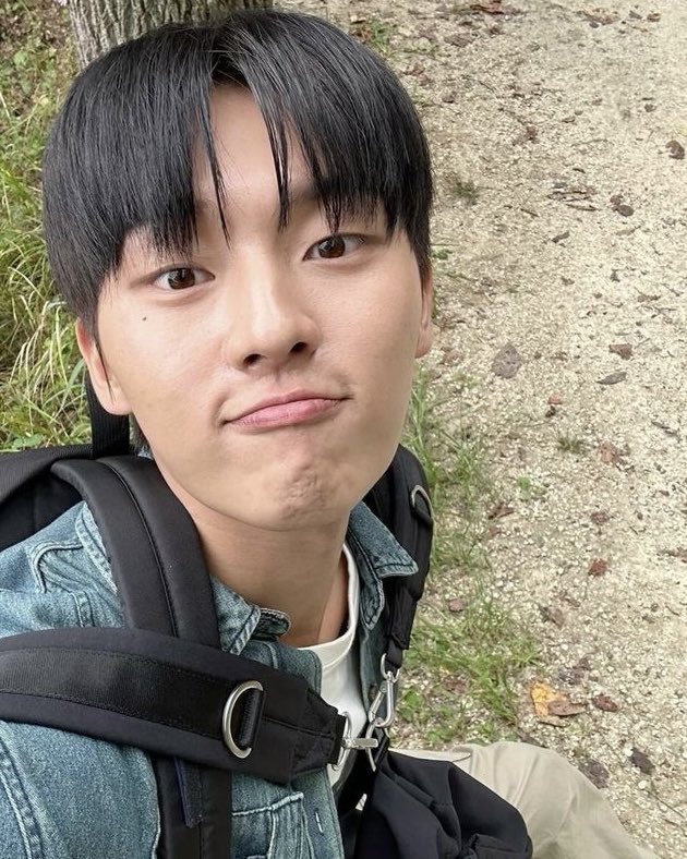ovybie's tweet photo. awan selangkah lebih percaya diri

choi hyunwook ft. shin eunsoo
— few posts au written by ovy https://t.co/hmIzCe2X5p