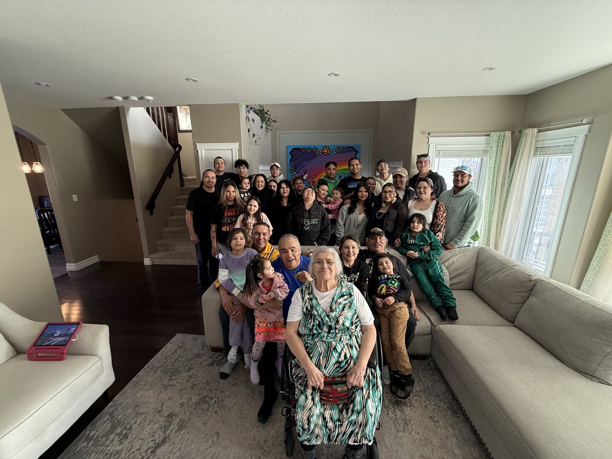 linklatervj's tweet photo. Mom’s 83rd birthday party, had 4 of her seven children, and had most of her grandchildren, Niece family friends and extended family!…a beautiful time for all, some of ours are 4 generations old! Happy birthday mom! https://t.co/csU3CJjh3d