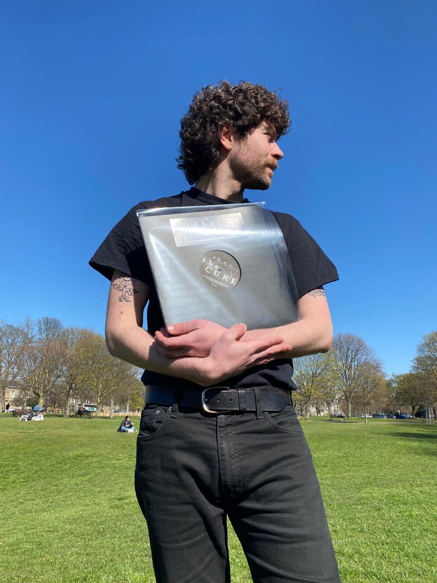 ThorneRecords's tweet photo. RSD 2025!
PICS OF OUR PICKS IN THE PARK

Mark's pick- A Tribe Called Quest, 'Low End Theory' on special green and red splatter vinyl

Jake's pick - The Cure's 'Alone' Four Tet remix 12"inch

3 DAYS TO GO! come down early to grab your picks! https://t.co/p5BBR8BtrR